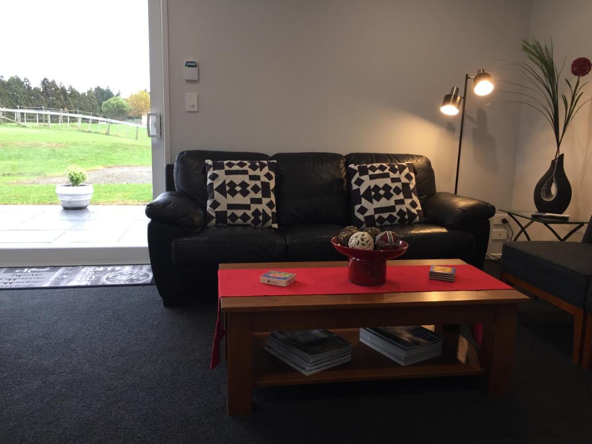 Veld View Bed And Breakfast Tuakau Exteriör bild