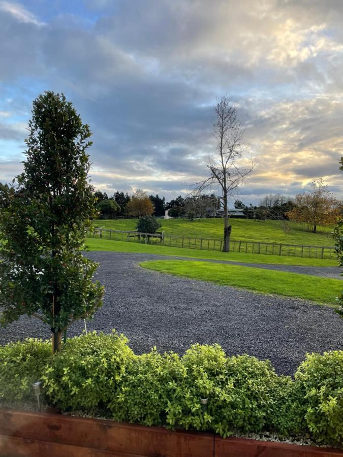 Veld View Bed And Breakfast Tuakau Exteriör bild
